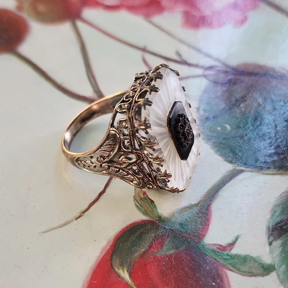 Vintage Camphor Glass Ring and Blue Sapphire - Picture 7 of 10